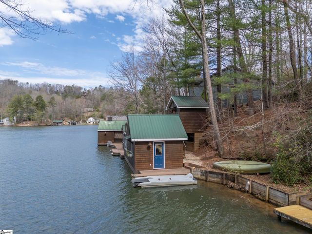 1028 E Lakeshore Drive, Landrum, SC 29356