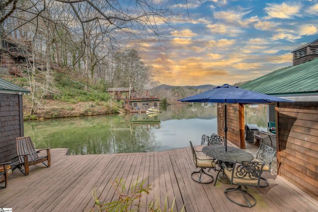 1028 E Lakeshore Drive, Landrum, SC 29356