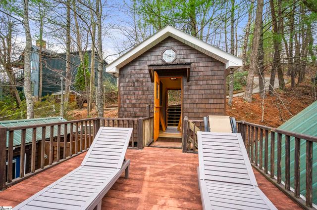 1028 E Lakeshore Drive, Landrum, SC 29356