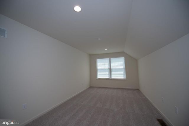 233 BUTTERNUT DR, Oxford, PA 19363