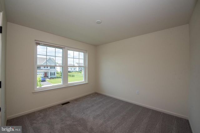 233 BUTTERNUT DR, Oxford, PA 19363