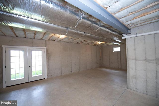 233 BUTTERNUT DR, Oxford, PA 19363
