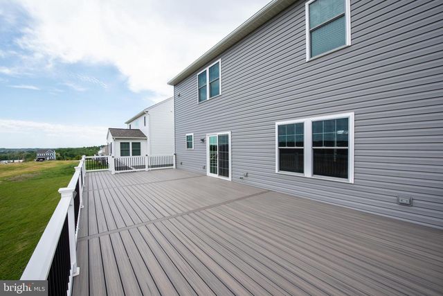 233 BUTTERNUT DR, Oxford, PA 19363