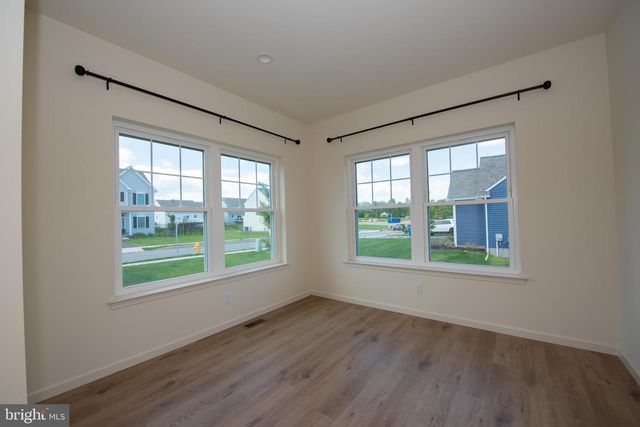 233 BUTTERNUT DR, Oxford, PA 19363