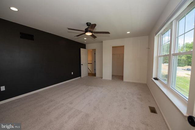 233 BUTTERNUT DR, Oxford, PA 19363