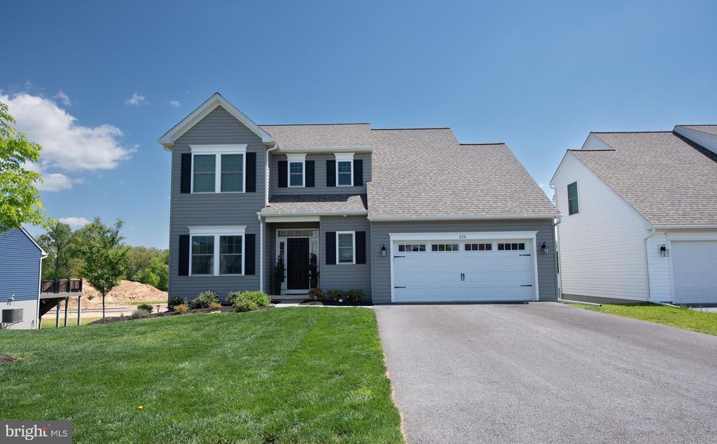 233 BUTTERNUT DR, Oxford, PA 19363