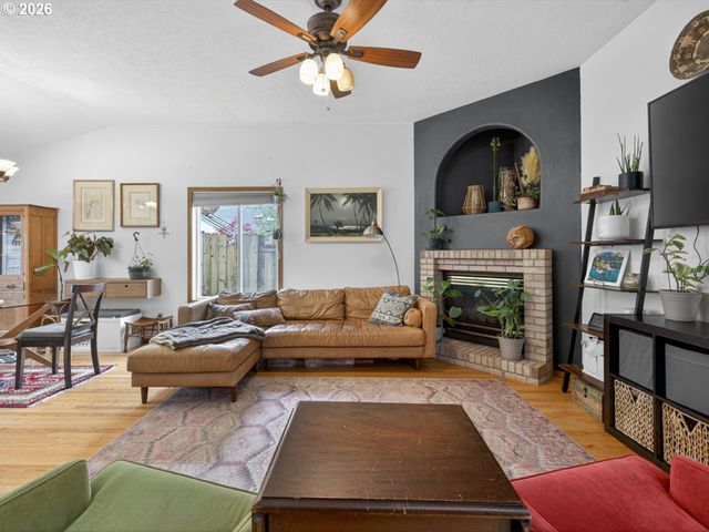 776 Nw SUNDANCE Cir, Corvallis, OR 97330