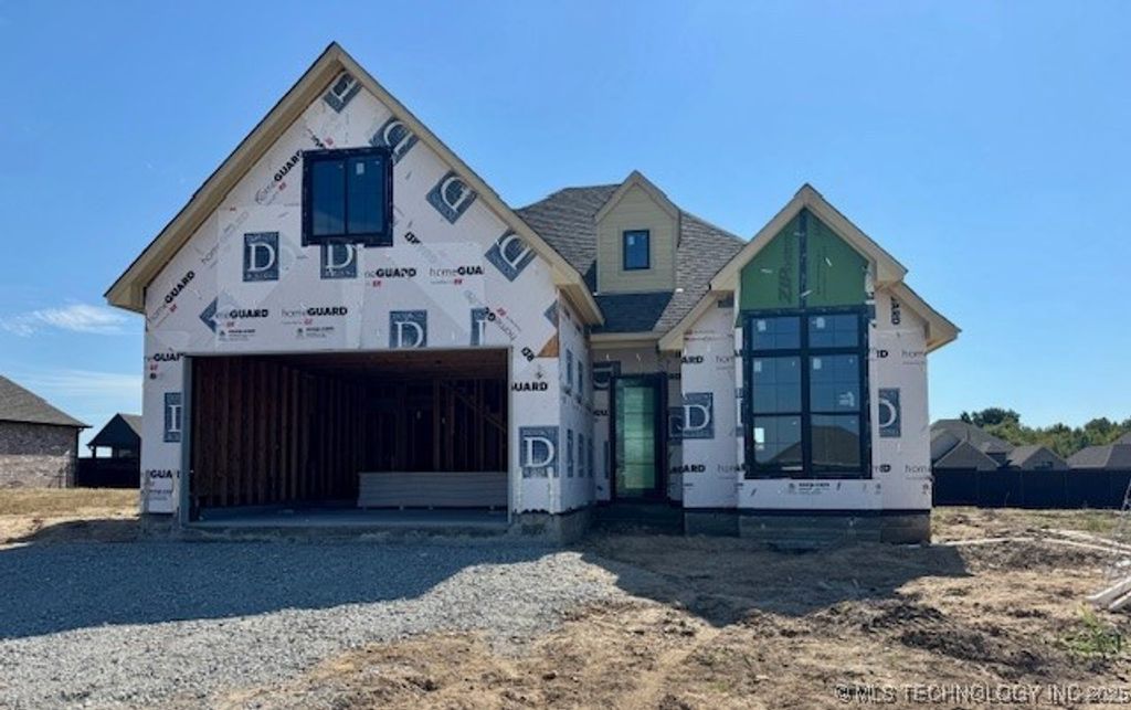 3709 W Laredo Street, Broken Arrow, OK 74012