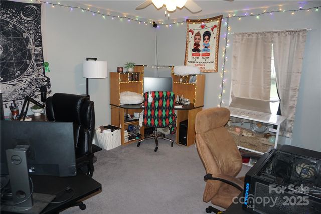1335 12th Street Drive NW 8, Hickory, NC 28601