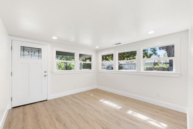 232 La Rue Aly, Roseville, CA 95678