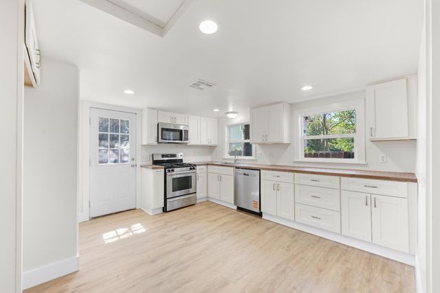 232 La Rue Aly, Roseville, CA 95678