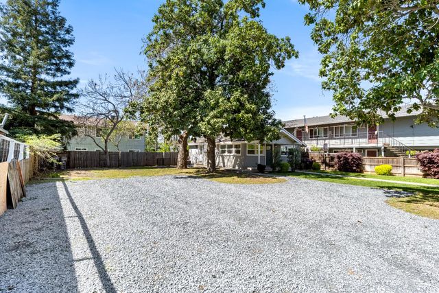 232 La Rue Aly, Roseville, CA 95678