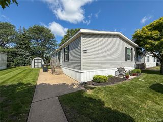 6952 CARSON Drive, Romulus, MI 48174