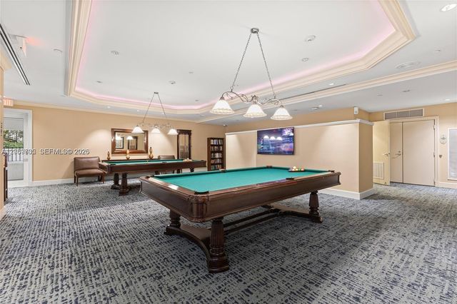 19900 E Country Club Drive 310, Aventura, FL 33180