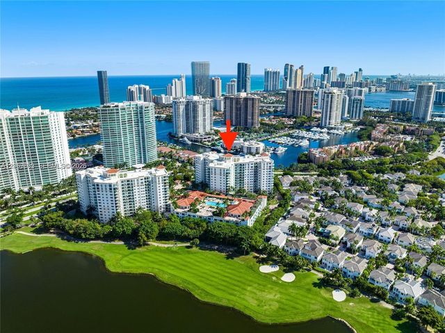 19900 E Country Club Drive 310, Aventura, FL 33180