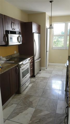 19900 E Country Club Drive 310, Aventura, FL 33180