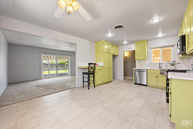 1013 Portal Avenue, Bakersfield, CA 93308
