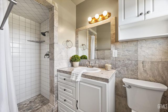 1013 Portal Avenue, Bakersfield, CA 93308