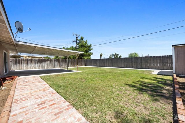1013 Portal Avenue, Bakersfield, CA 93308