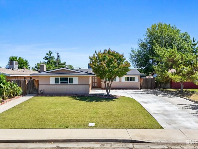 1013 Portal Avenue, Bakersfield, CA 93308