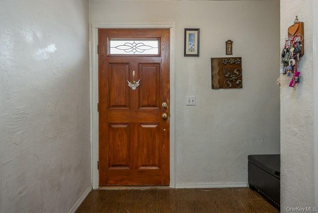 34 Mountainview Avenue, Pearl River, NY 10965