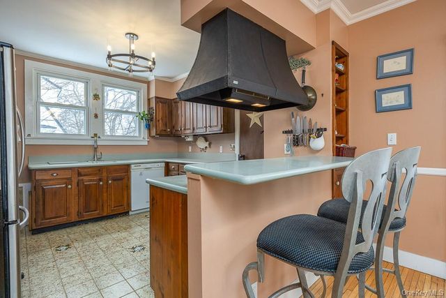 34 Mountainview Avenue, Pearl River, NY 10965