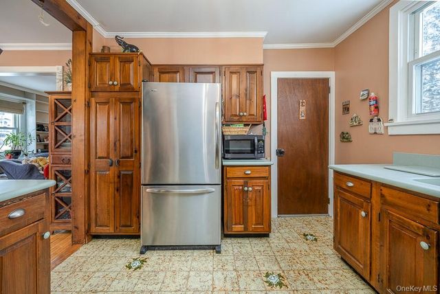 34 Mountainview Avenue, Pearl River, NY 10965