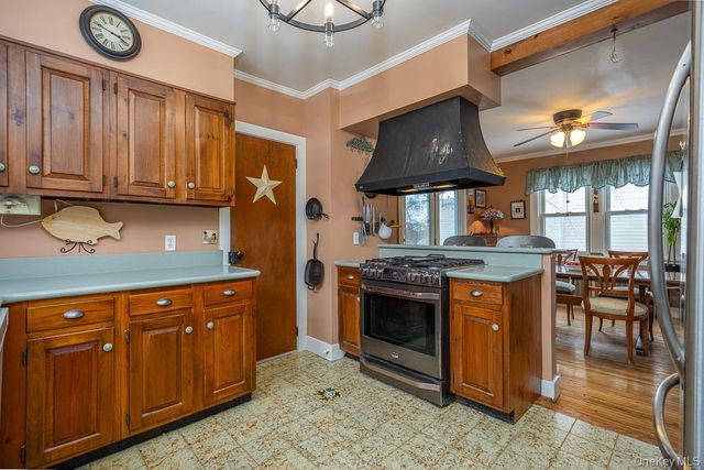 34 Mountainview Avenue, Pearl River, NY 10965