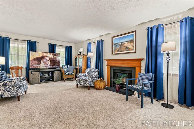 13369 Forest Park Drive, Grand Haven, MI 49417