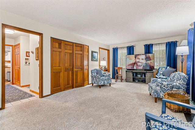 13369 Forest Park Drive, Grand Haven, MI 49417