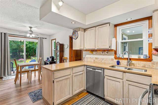 13369 Forest Park Drive, Grand Haven, MI 49417