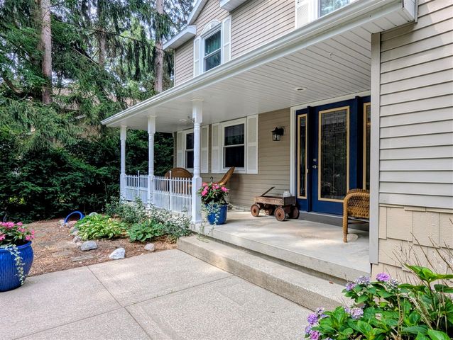 13369 Forest Park Drive, Grand Haven, MI 49417