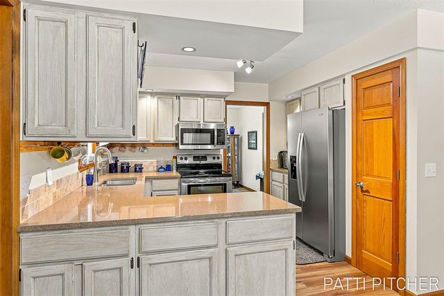 13369 Forest Park Drive, Grand Haven, MI 49417
