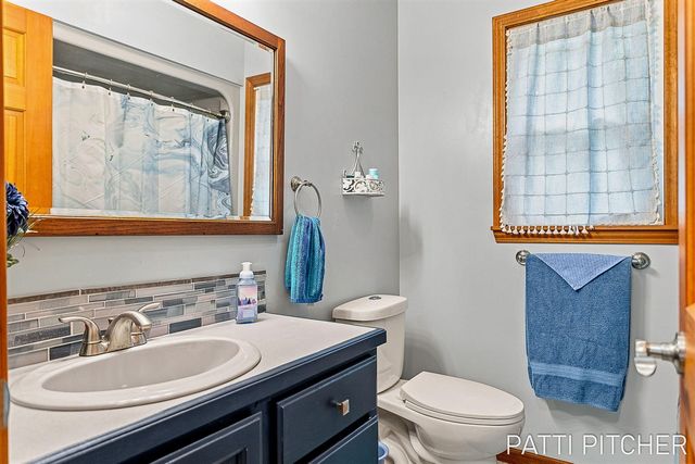 13369 Forest Park Drive, Grand Haven, MI 49417