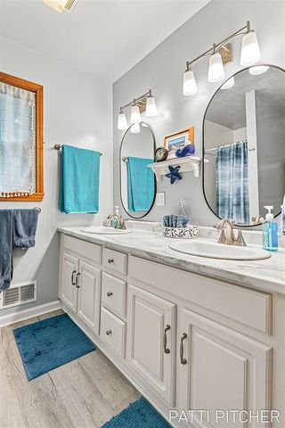 13369 Forest Park Drive, Grand Haven, MI 49417
