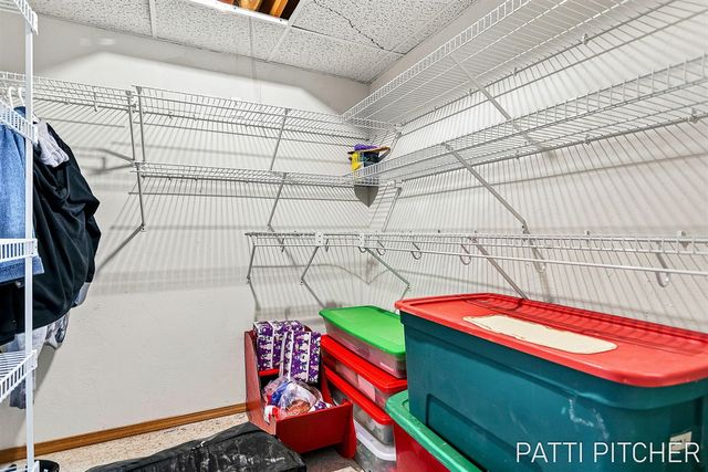 13369 Forest Park Drive, Grand Haven, MI 49417