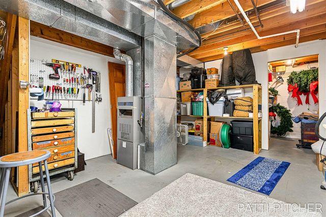 13369 Forest Park Drive, Grand Haven, MI 49417
