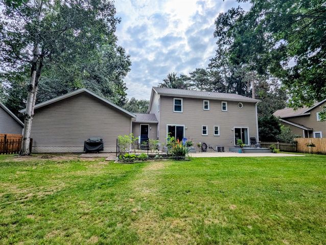 13369 Forest Park Drive, Grand Haven, MI 49417