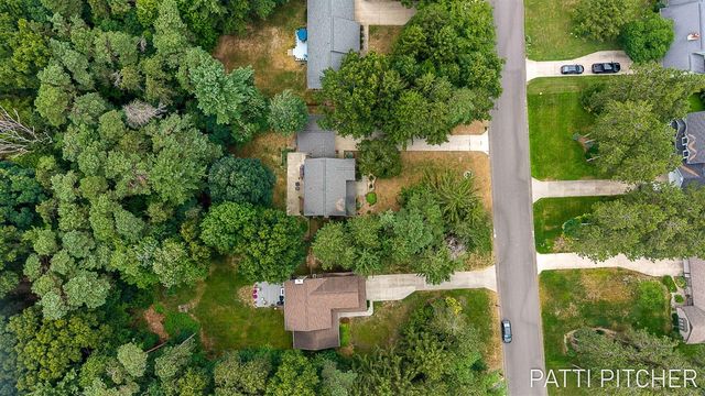 13369 Forest Park Drive, Grand Haven, MI 49417