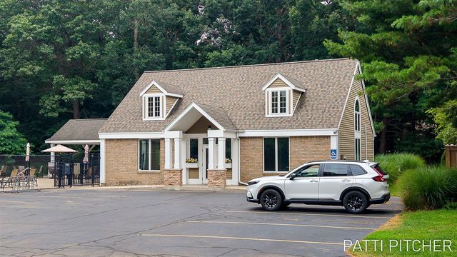 13369 Forest Park Drive, Grand Haven, MI 49417