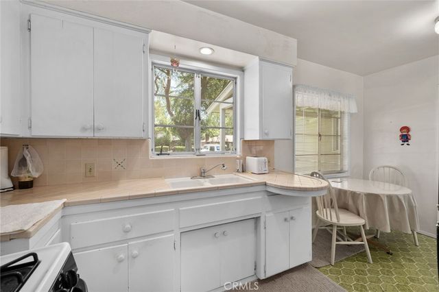 691 N Palm, Upland, CA 91786