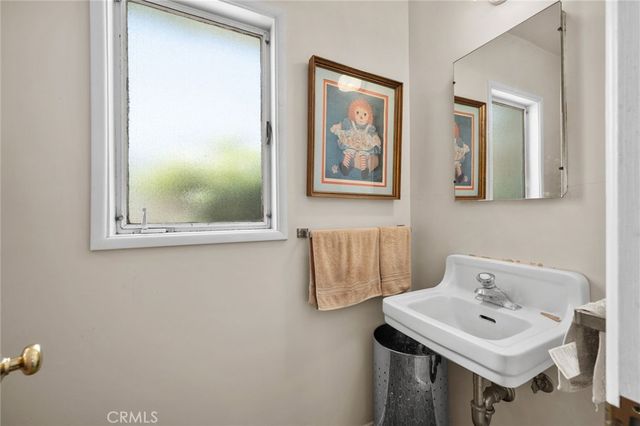 691 N Palm, Upland, CA 91786