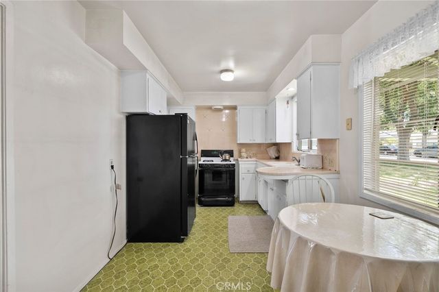 691 N Palm, Upland, CA 91786
