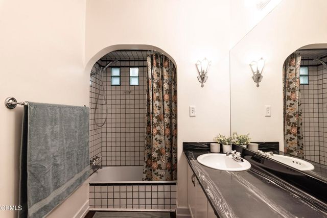 2738 Medlow Avenue, Los Angeles, CA 90065