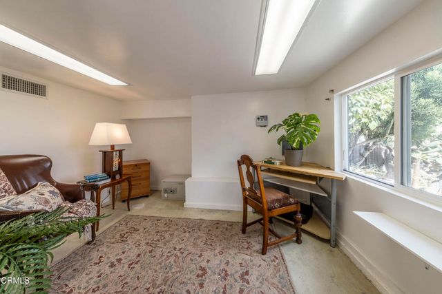 2738 Medlow Avenue, Los Angeles, CA 90065