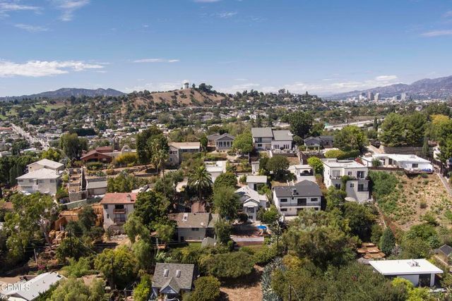 2738 Medlow Avenue, Los Angeles, CA 90065