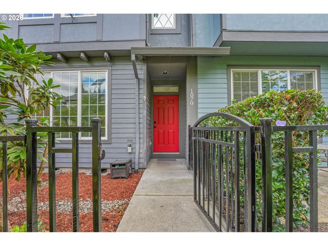 1070 Se NAZOMI Ave, Hillsboro, OR 97123