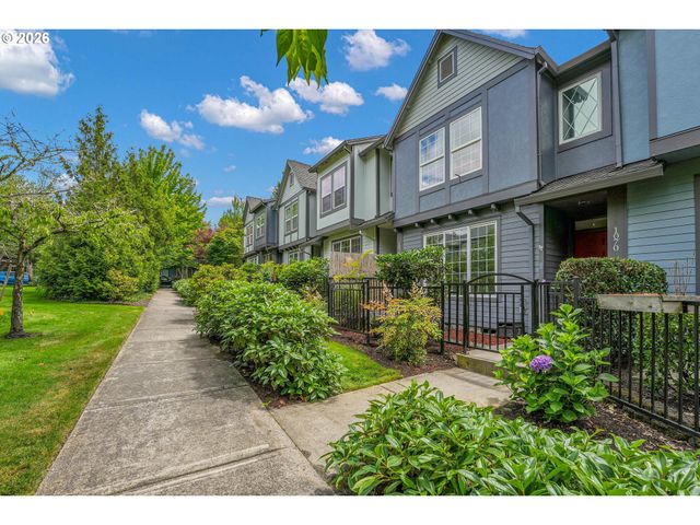 1070 Se NAZOMI Ave, Hillsboro, OR 97123