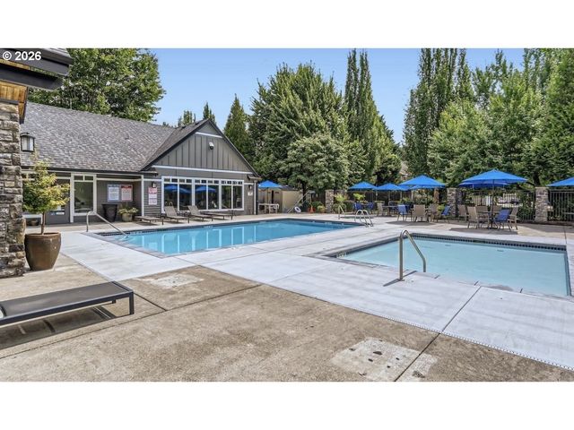 1070 Se NAZOMI Ave, Hillsboro, OR 97123
