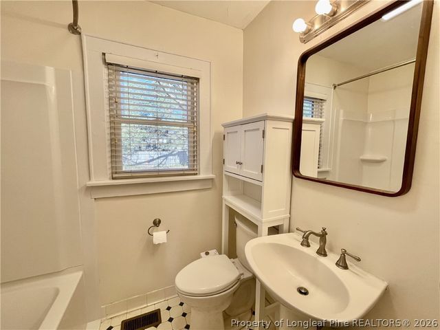 2532 McNeill Circle, Fayetteville, NC 28303